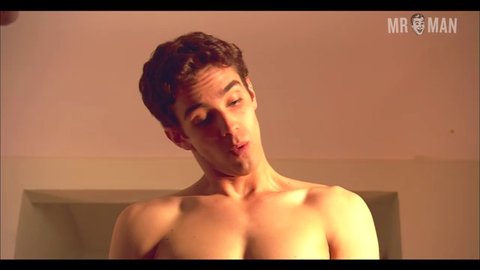 michael carbonaro naked Cum se taie