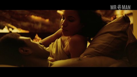 Usher nude ass butt older guy fucks pale brunette teen