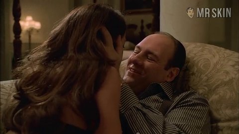 Annabella sciorra nude scenes